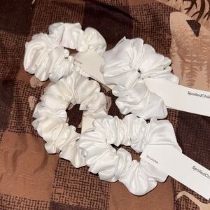 SPOILED CHILD SATIN Elegant White Scrunchies x4 NEW